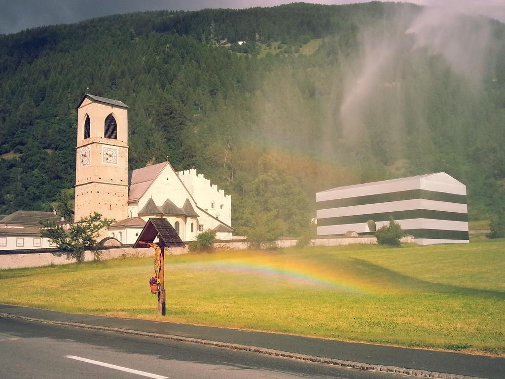 Hotel Chavalatsch Müstair Esterno foto